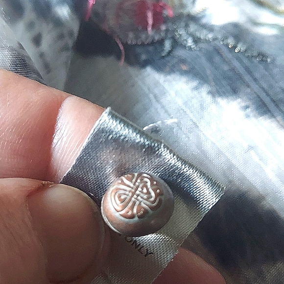 NWT Meant to Keep Shirt Embroidery - Picture 16 of 16